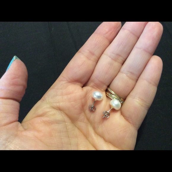 New Genuine Freshwater Pearl EARRINGS Cream White - Picture 3 of 7